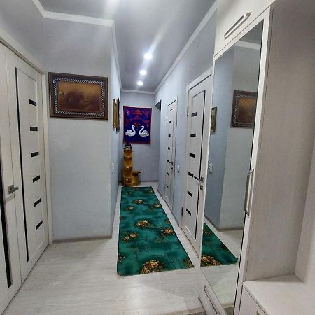 Downtown Homestay Bishkek Exterior foto
