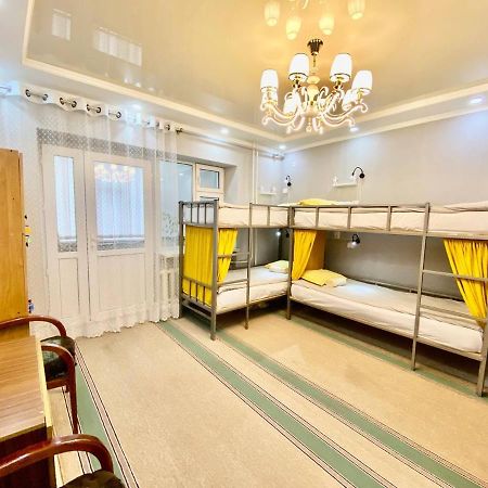 Downtown Homestay Bishkek Exterior foto