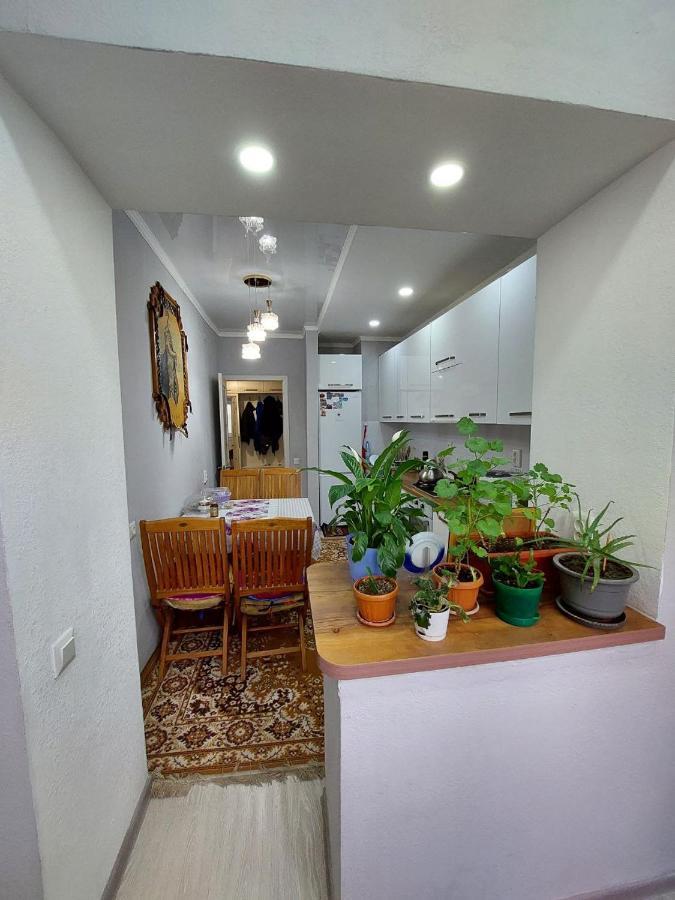 Downtown Homestay Bishkek Exterior foto