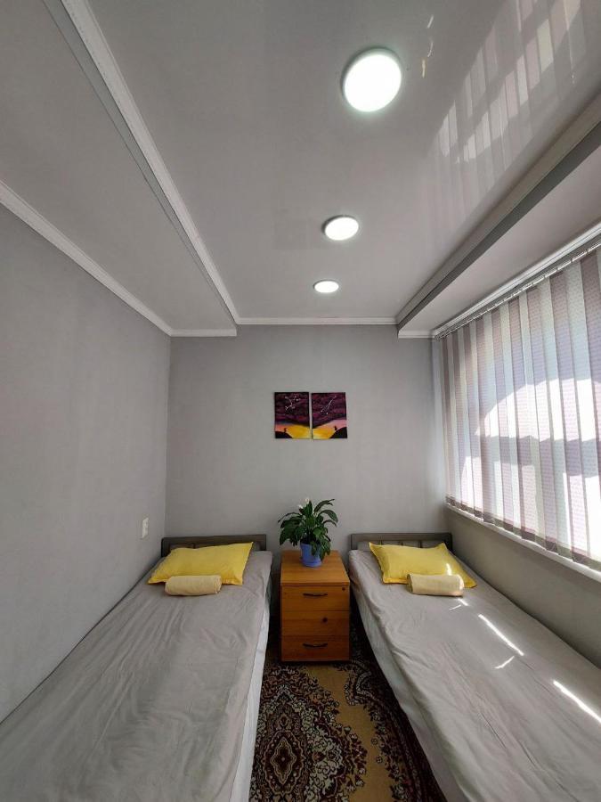 Downtown Homestay Bishkek Exterior foto