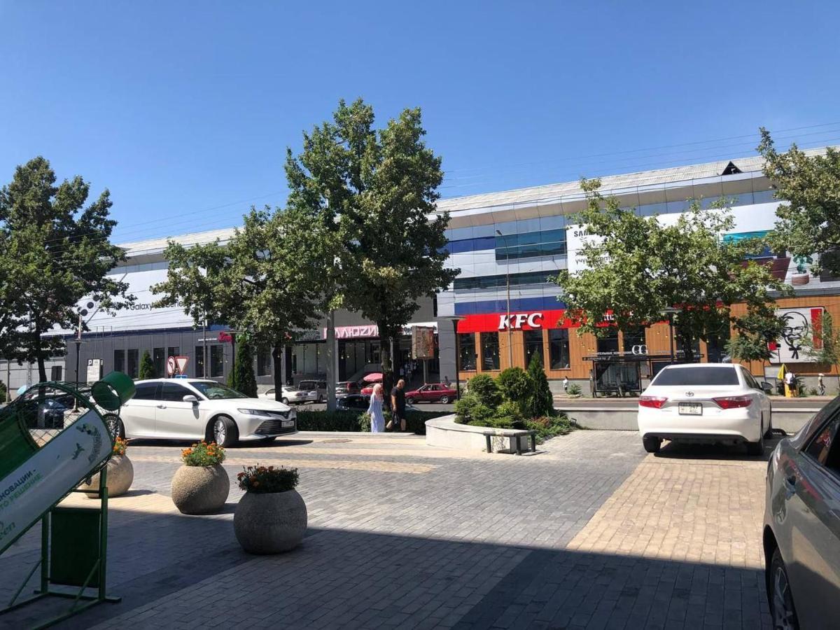 Downtown Homestay Bishkek Exterior foto